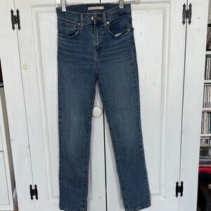Levi’s 724 high rise straight